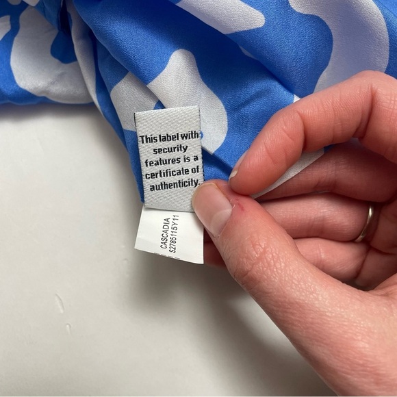 DIANE VON FURSTENBERG silk v neck tie blouse - Picture 2 of 10